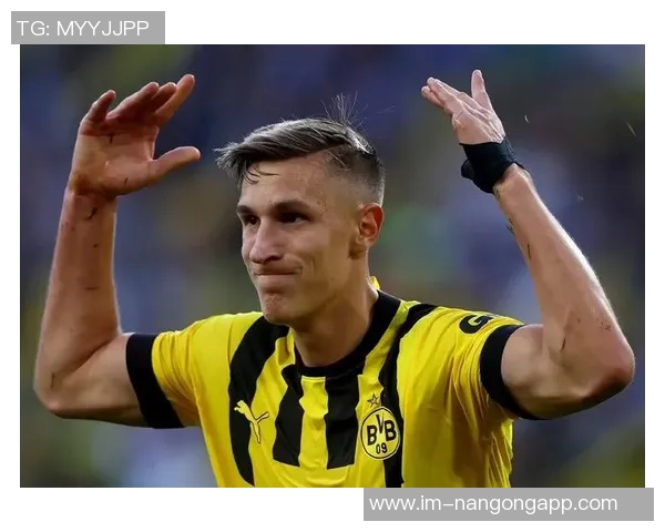 施洛特贝克迎来多特蒙德百场德甲里程碑战役前99场贡献9球14助